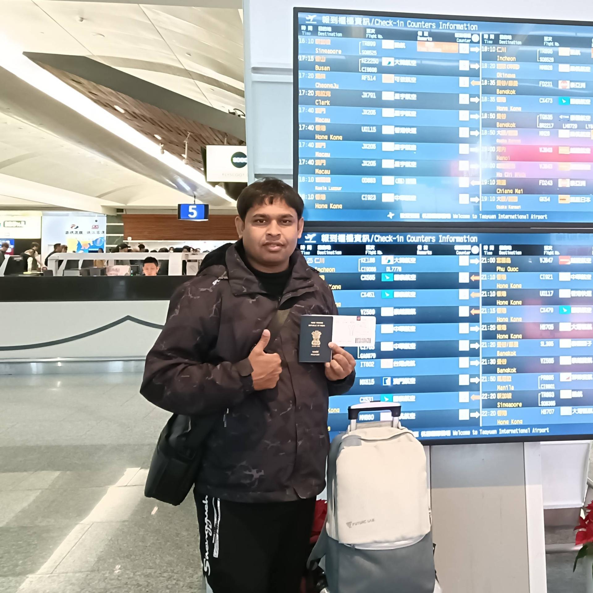 Prabir Garu (賈品容)